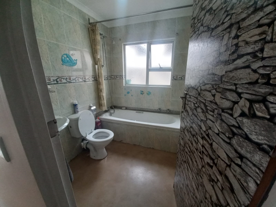 3 Bedroom Property for Sale in Woodlands Western Cape
